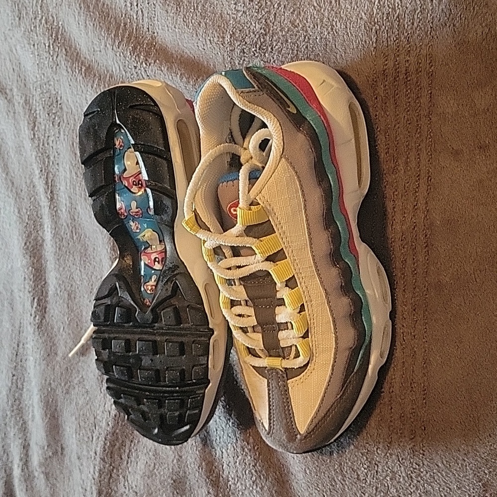 Nike Air Max 95 SE Shoes Air Sprung Grey Aqua Pink